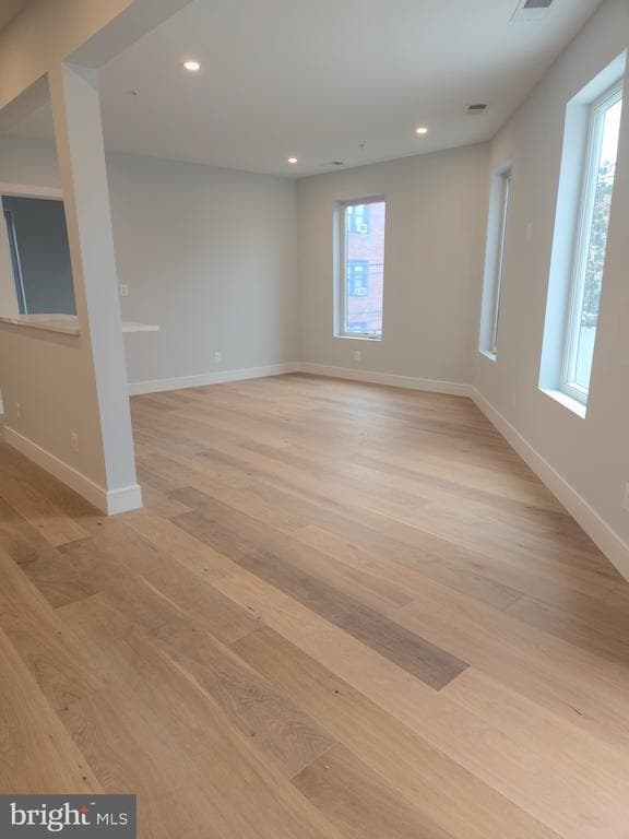 Foto del edificio - 3215 Mt Pleasant St NW