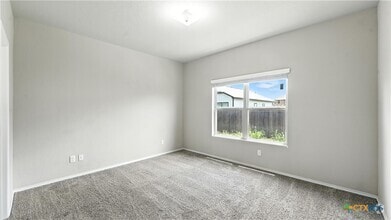 Building Photo - 2513 Marty Way