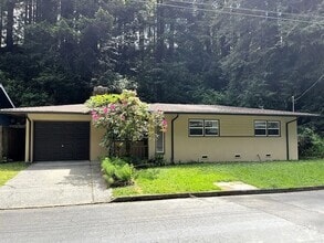 Building Photo - 1467 Beverly Dr