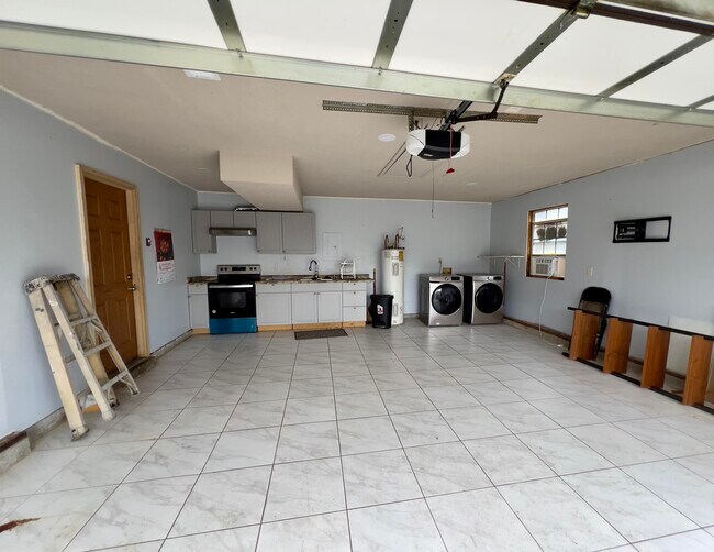 Foto del edificio - 218 Woodland Park Cir