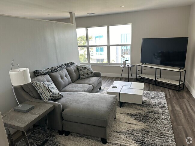 Building Photo - 1770 E Las Olas Blvd