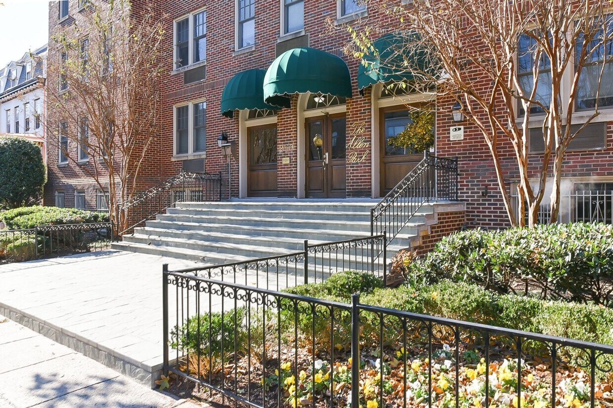 Primary Photo - Updated Kalorama One Bedroom on Quiet Street