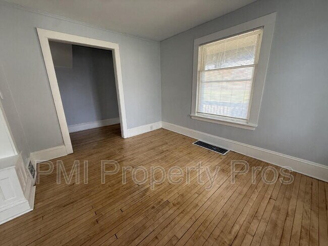 Foto del edificio - 3109 W Walnut St