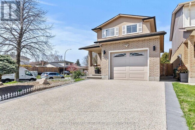 Building Photo - 64 Athenia Dr