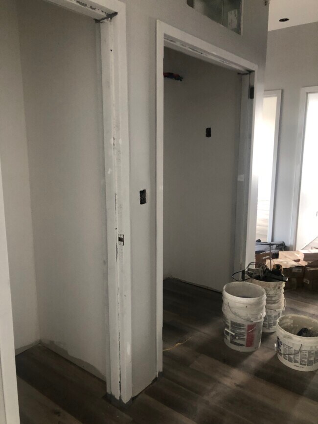 Foto del edificio - 326 E 16th St