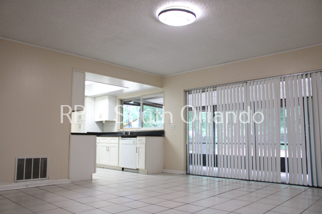 Building Photo - 4 BED / 2 BATH - IN  LAKE SPARLING HEIGHTS