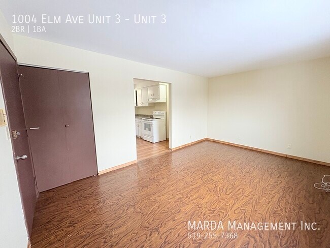 Photo du bâtiment - SPACIOUS 2 BED/1 BATH SUITE NEAR CRAWFORD - INCLUSIVE!!