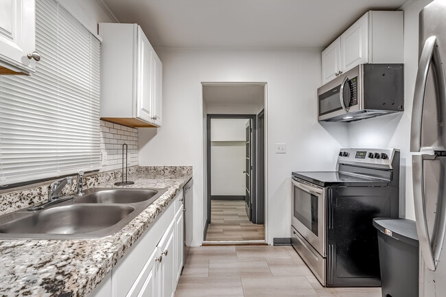 Photo - 2255 Rhinehill Rd SE Apartment