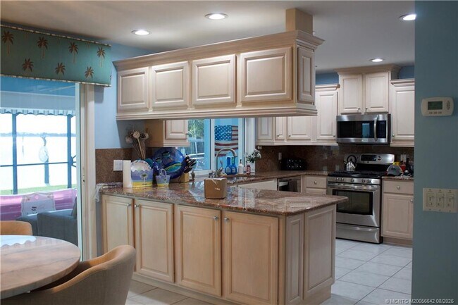 Foto del edificio - 2744 Howard Creek Ln
