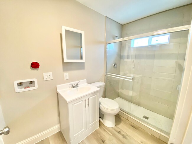 Building Photo - Charming 1-Bedroom, 1-Bathroom ADU in a Pr...