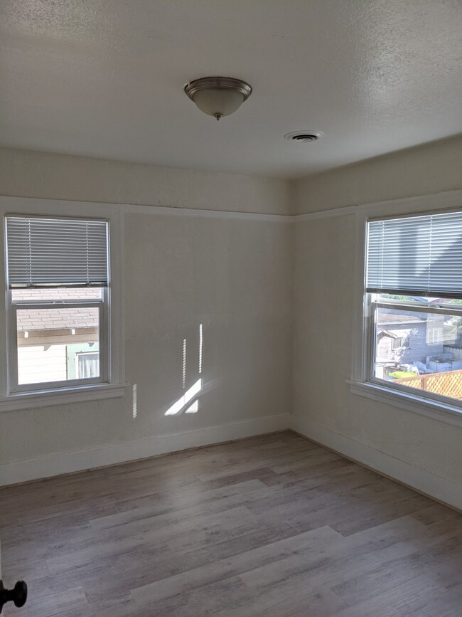 Bedroom 1 - 5533 Scoville St