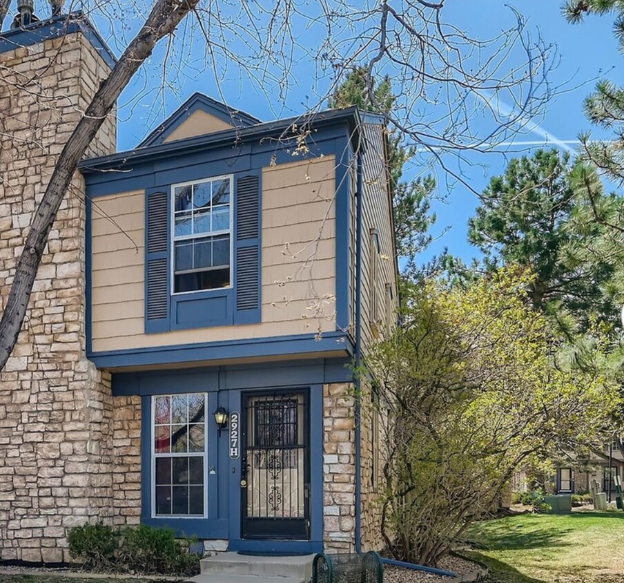 2927 W 81st Ave, Westminster, CO 80031 Townhome Rentals in