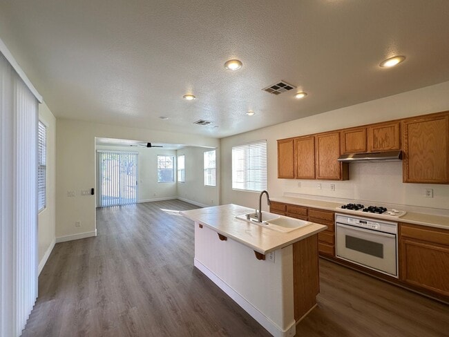 Building Photo - ASBURY PARK UNIT #1 IN SUMMERLIN