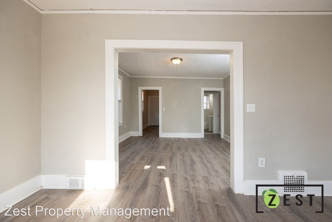 Foto del edificio - 2 br, 1 bath Apartment - 2332 Clements St ...