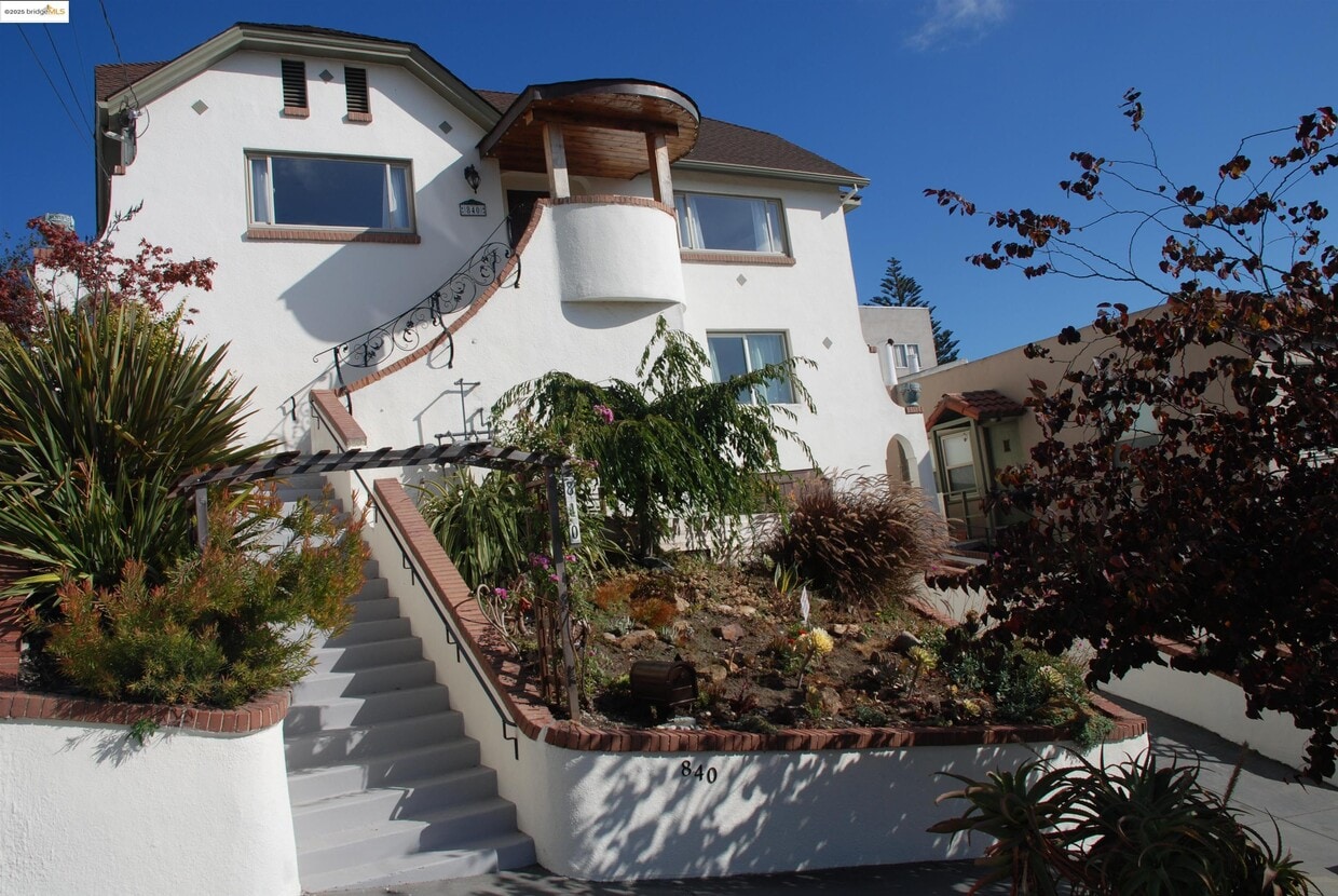 Foto principal - 838 Vermont St