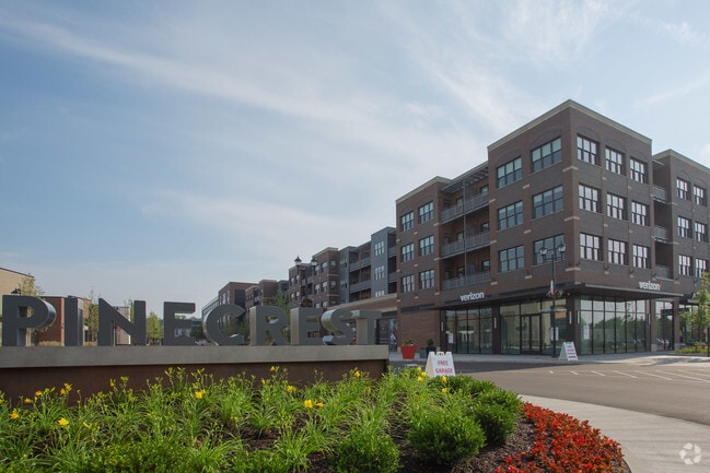 Building Photo - 4th & Park