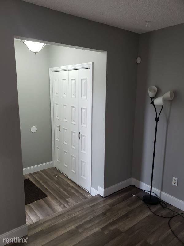 2 br, 1.5 bath Condo 41836 Langley Ln Condo for Rent in Sterling