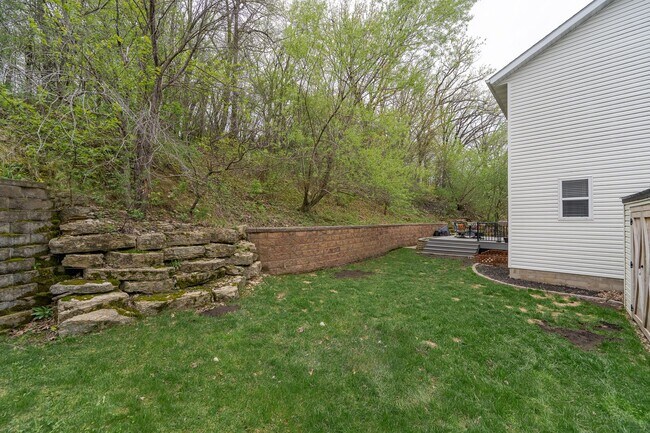 Building Photo - Spacious Home With Finished Basement And 3 Car Garage