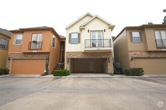 Building Photo - 10819 Almeda Park Dr
