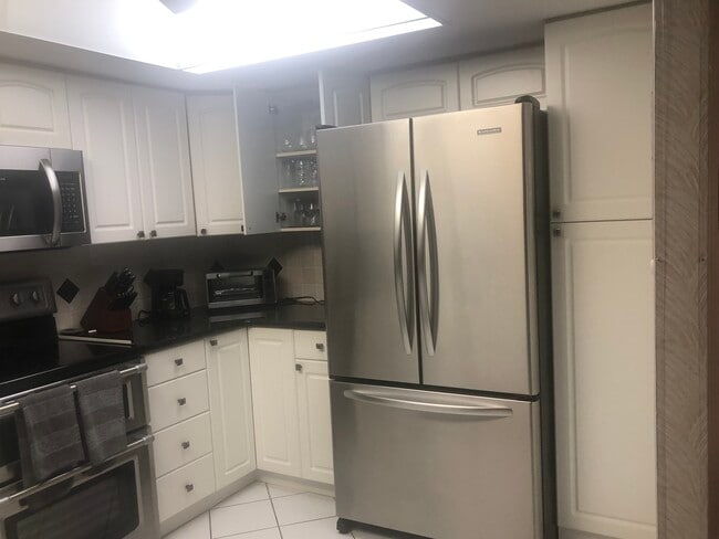 Foto del edificio - 1055 W Peppertree Dr