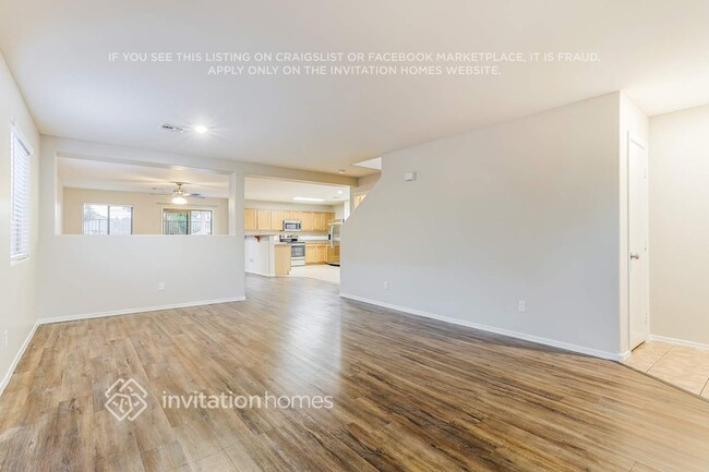 Building Photo - 2487 E Meadow Chase Dr