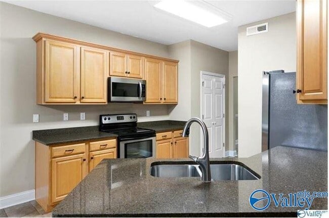 Foto del edificio - 486 SW Sussex Dr