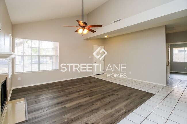 Building Photo - Awesome 3 Bedroom in Tempe with community ...