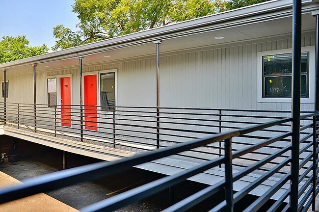 Building Photo - 524 Heights Blvd