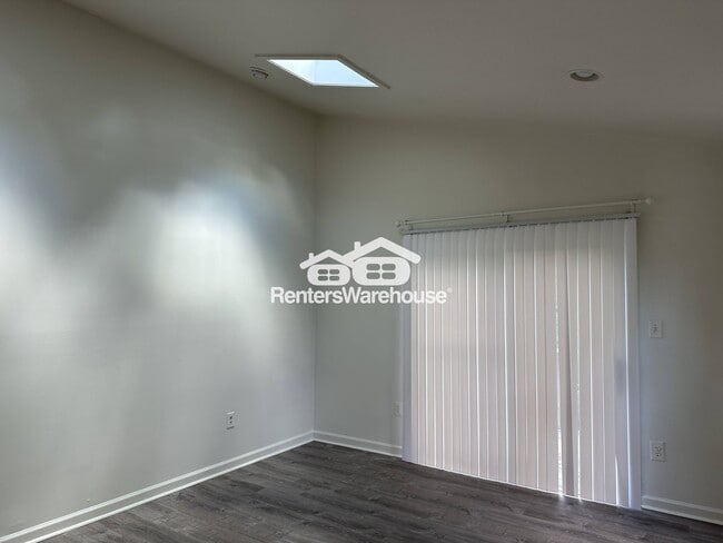 Building Photo - 1503 Cox St