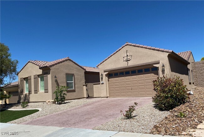 Building Photo - 2768 Kindeace Ave