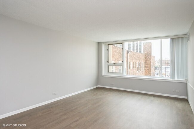 Building Photo - 2728 N Hampden Ct