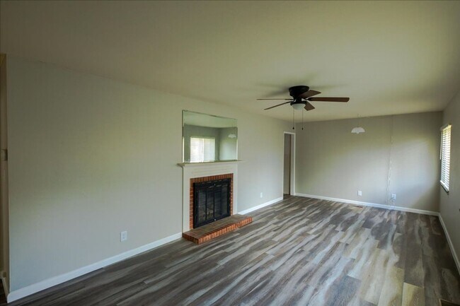 Foto del edificio - **Charming Family Home in Top-Rated School...