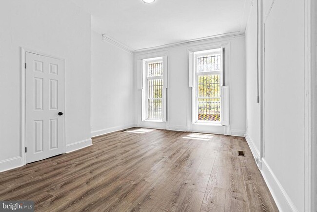 Building Photo - 1308 W Lexington St