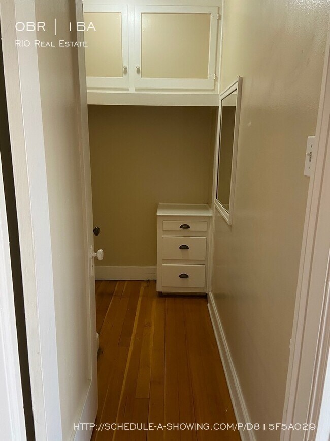 Foto del edificio - 1563 N Washington St