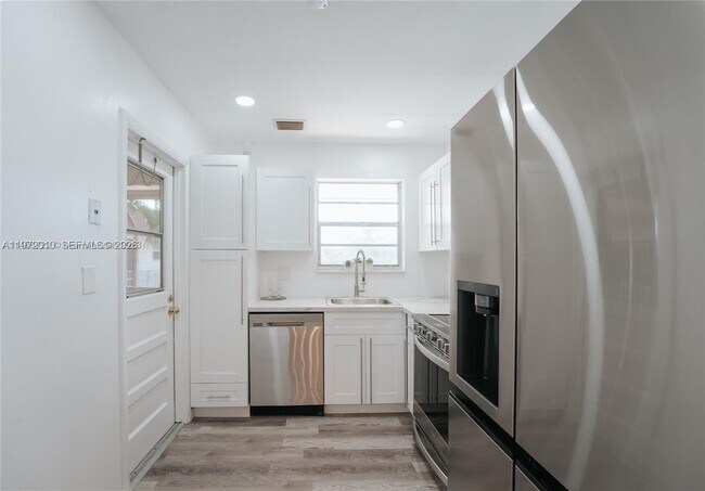 Building Photo - 2041 NW 81st Ave