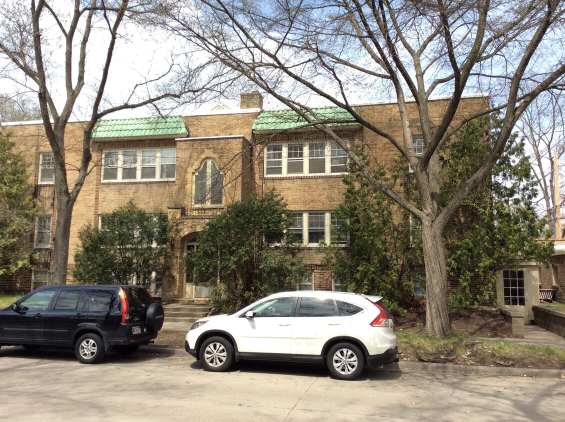 Primary Photo - 3020 W 28th St