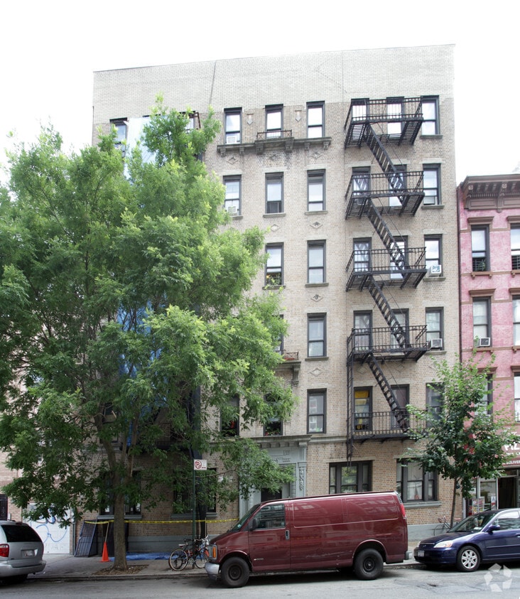 Building Photo - 314 S 3rd St