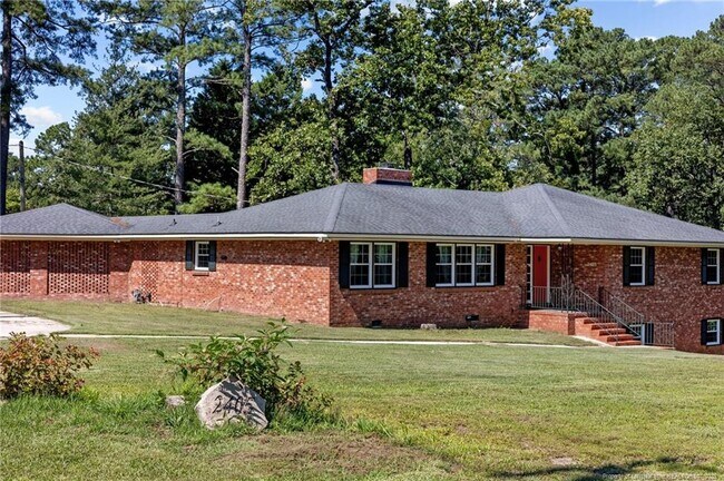 Foto del edificio - 2405 Morganton Rd