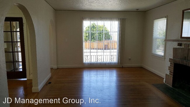 3 br, 2 bath House - 10814 Beverly Ave. photo'