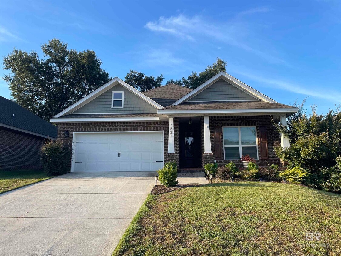 Foto principal - 7824 Barrington Ln