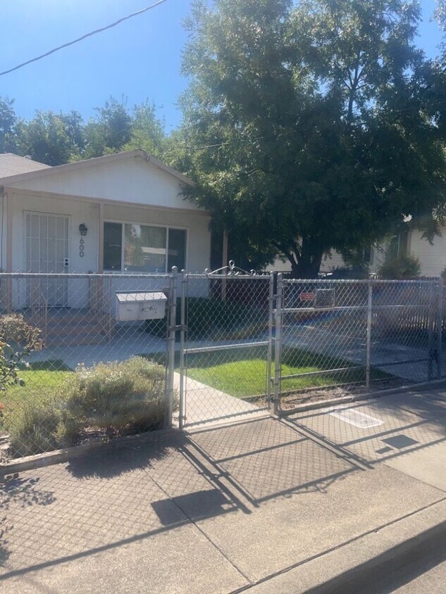 Primary Photo - Updated 2bed/1bath home with large yard in...