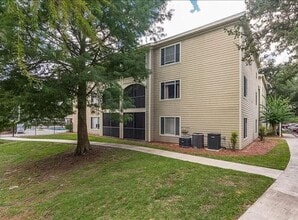 Building Photo - 3800 SW 20th Ave
