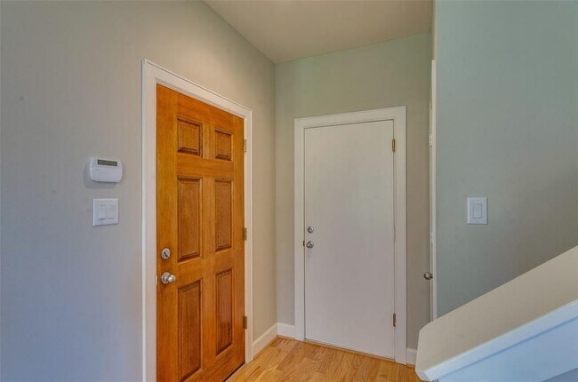 Foto del edificio - 612 E 38th St