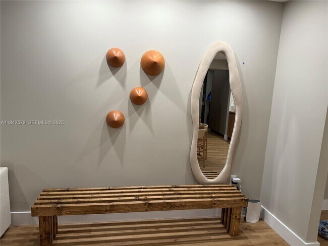 Foto del edificio - 10185 Collins Ave