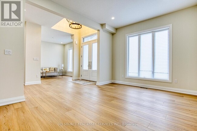 Building Photo - 67 Creanona Blvd