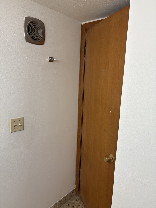 Building Photo - Imperial House