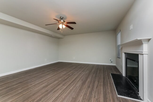 Building Photo - 405 Invector Ct