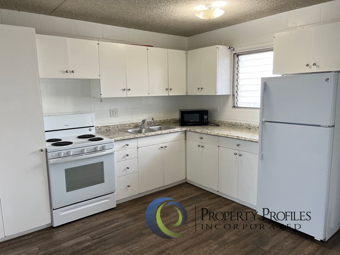 Primary Photo - Puuhale Gardens 2 bedroom 1 bath apartment...