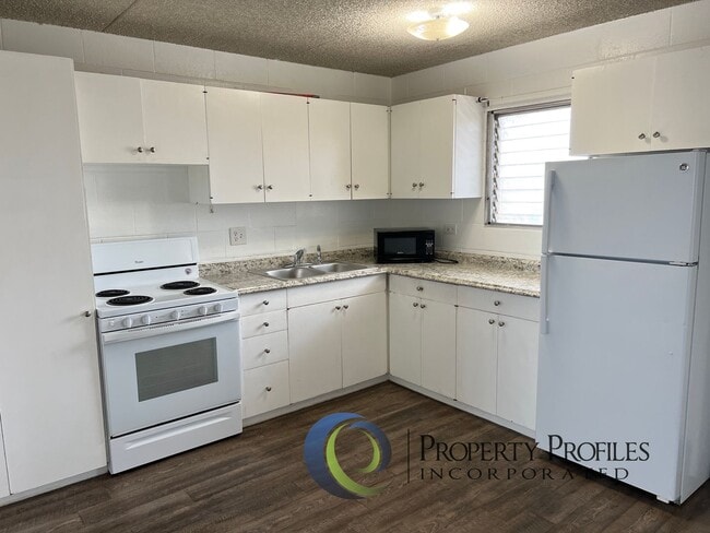 Puuhale Gardens 2 bedroom 1 bath apartment... - Puuhale Gardens 2 bedroom 1 bath apartment...