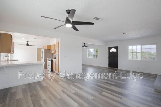 Foto del edificio - 28350 11th St